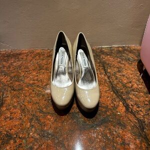 Steve Madden Cream Heels